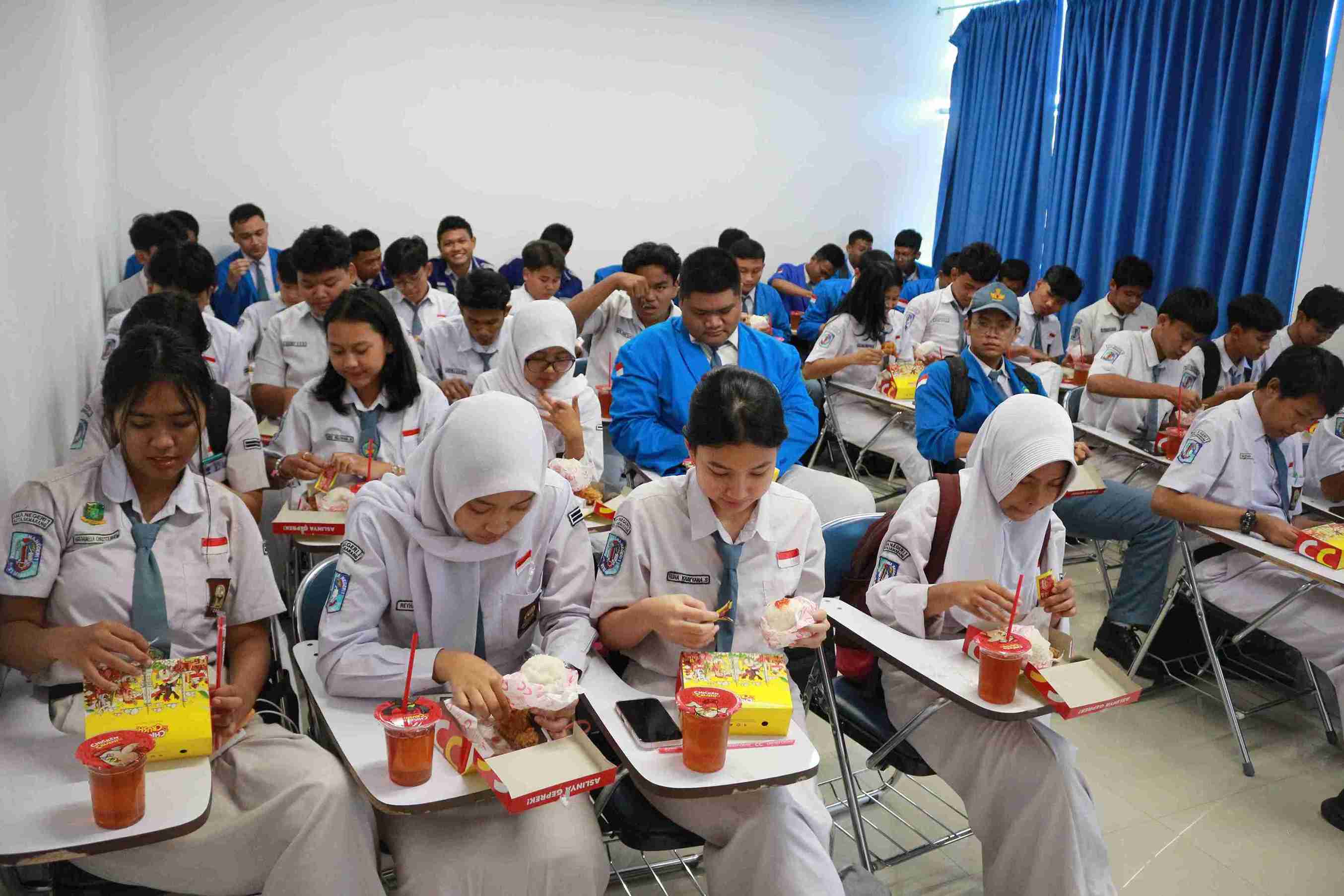 istirahat,makan,sholat